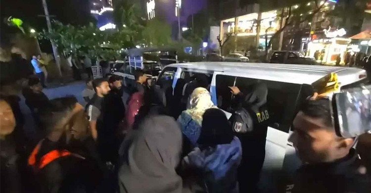 গুলশানে স্পা সেন্টারের আড়ালে অসামাজিক কার্যকলাপ, ২৮ নারী-পুরুষ গ্রেপ্তার